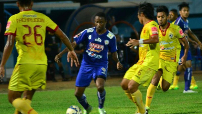 Pertandingan Arema Cronus melawan Sriwijaya FC