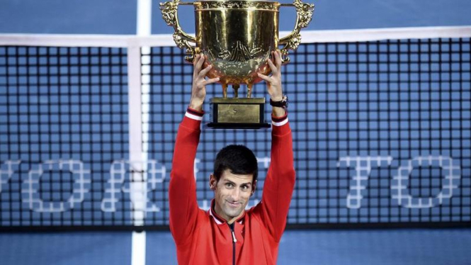 Petenis Serbia, Novak Djokovic usai menjuara China Open 2015