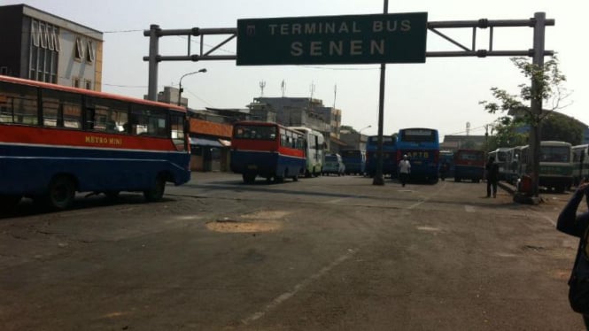 Penertiban di Terminal Senen, Jakarta Pusat