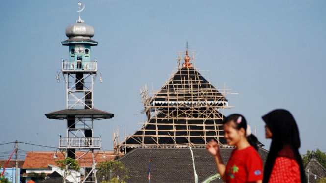 Masjid Agung Demak dibangun oleh Wali Songo