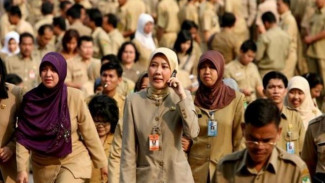 Jokowi Instruksi Perubahan Seragam PNS