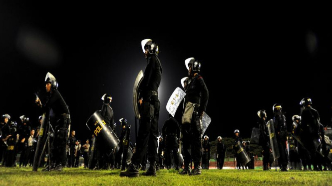Polisi bersiaga mengamankan final Piala Presiden 2015