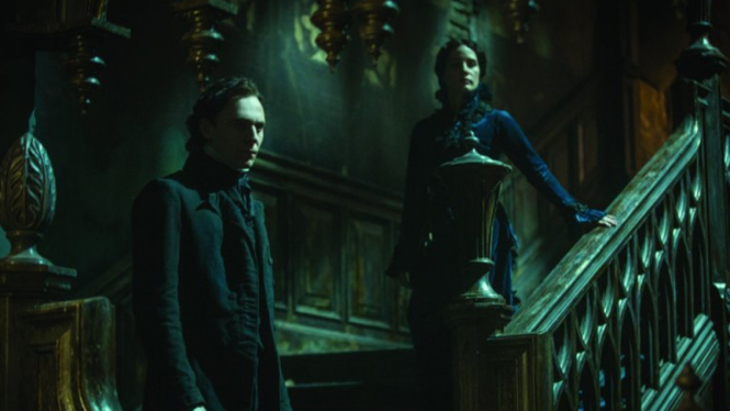 Tom Hiddleston di film Crimson Peak