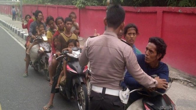 Suku Anak Dalam yang tersasar di Pekanbaru Riau