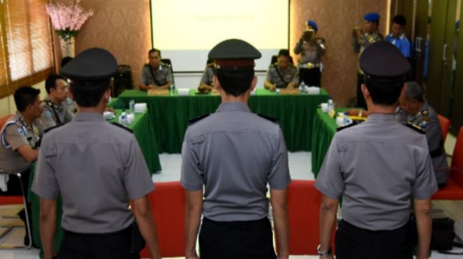 Ilustrasi polisi disidang etik.