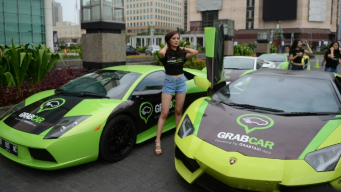 GrabCar Lamborghini di senayan city