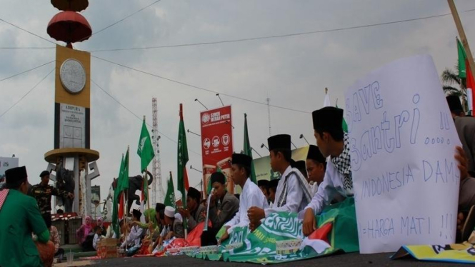 Perayaan hari santri nasional oleh ratusan santri