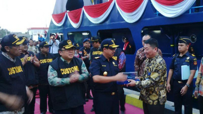 Menkeu Resmikan Pemakaian Kapal Patroli Baru untuk Bea Cukai