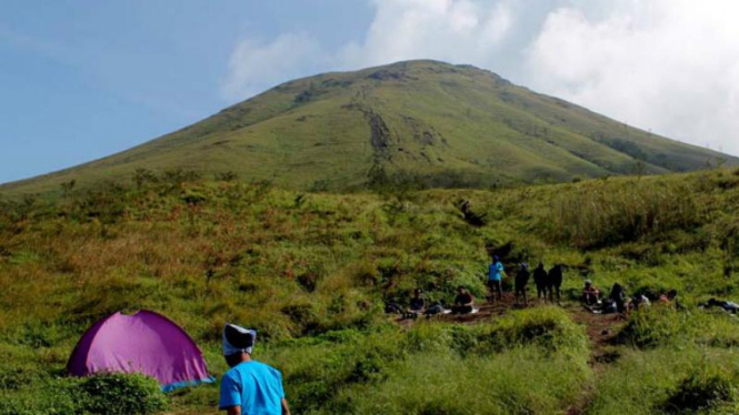 Gunung Penanggungan di Jawa Timur