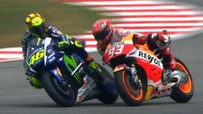 Insiden Valentino Rossi dan Marc Marquez.