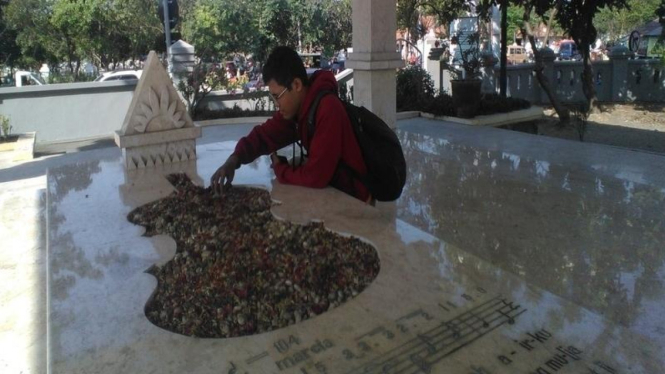 Makam WR Supratman di Surabaya