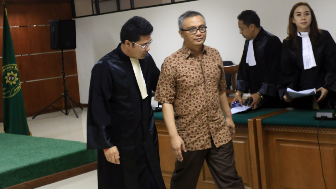 Terdakwa Kasus UPS Alex Usman Jalani Sidang Perdana