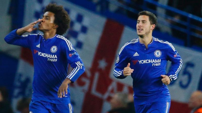 Pemain Chelsea, Willian (kiri) dan Eden Hazard (kanan)