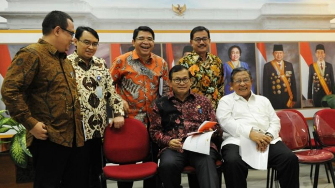 Para menteri Kabinet Kerja Jokowi usai mengumumkan Paket Kebijakan Ekonomi beberapa waktu lalu