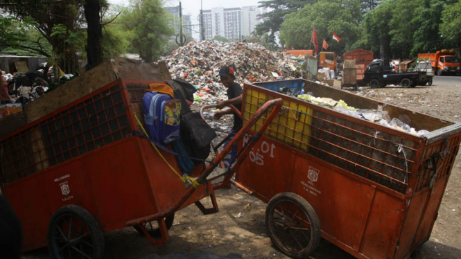 tumpukan sampah