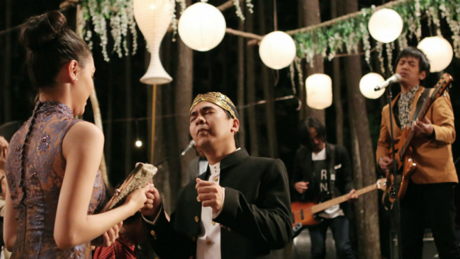 Raditya Dika dalam film Single