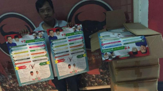 Poster Rival Tersasar ke Posko Risma, KPU Dituding Tak Becus