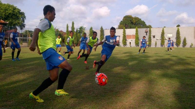 Pemain PSM Makassar berlatih jelang Piala Jenderal Sudirman