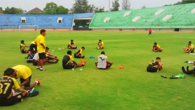 Pemain Sriwijaya FC berlatih di Solo