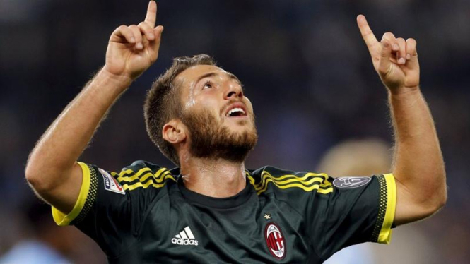 Gelandang AC Milan, Andrea Bertolacci