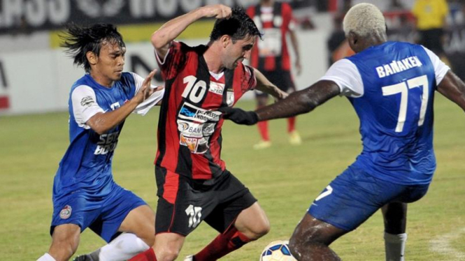 Robertino Pugliara saat membela Persipura Jayapura.