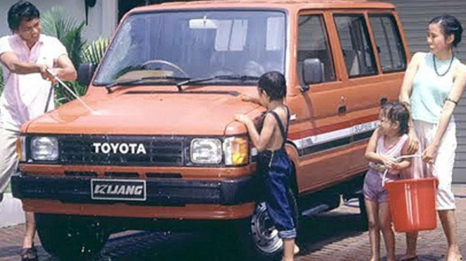 Kijang Super.