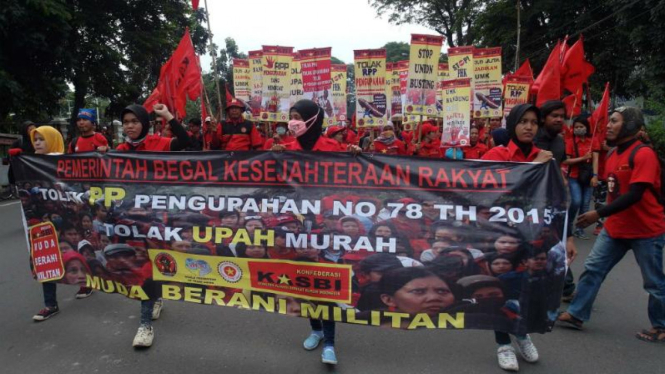 Aksi buruh di Bandung Jawa Barat
