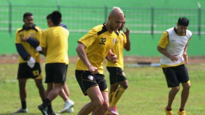 Pemain Arema Cronus, Francisco 'Kiko' Insa