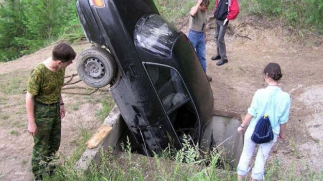 Kecelakaan mobil paling aneh