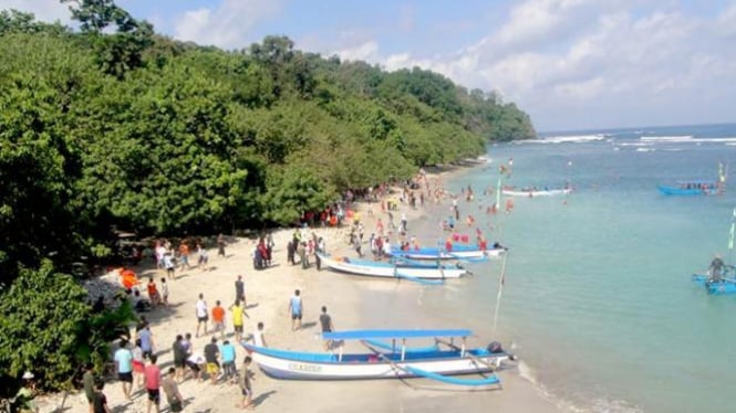 Sepuluh Pantai Indah Di Selatan Jawa Barat Viva