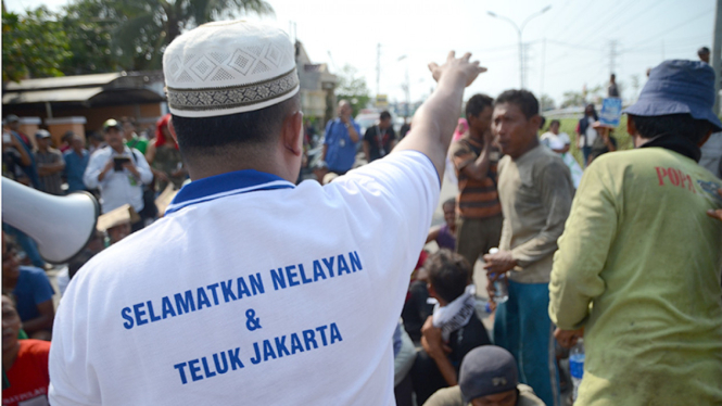 Nelayan berdemonstrasi tolak reklamasi di Teluk Jakarta beberapa waktu lalu. 