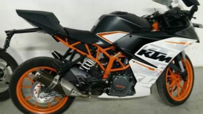 KTM RC 390 2016