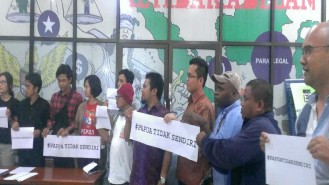 Protes kekerasan Kepolisian terhadap mahasiswa Papua