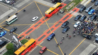Besaran Denda Tilang Berhenti di Kotak Persimpangan Jalan