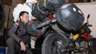 Kisah Unik Pria Manado Kelilingi Dunia dengan Sepeda Motor