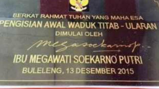 Tandatangan Megawati di peresmian waduk