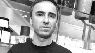 Raf Simons Dikabarkan Bergabung dengan Calvin Klein