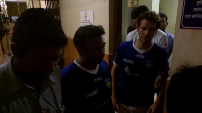 Eks pemain Manchester City, Elano, ditahan polisi India