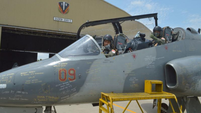 Almarhum Pilot dan kopilot pesawat TNI yang terjatuh