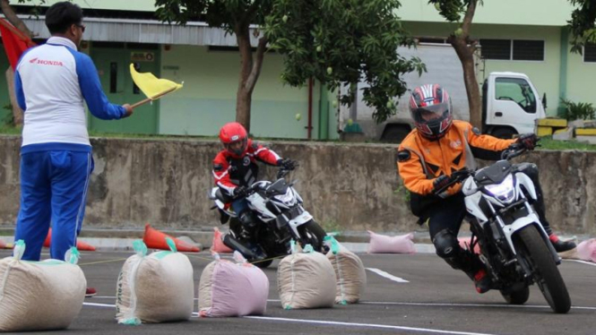 Acara  All New Honda CB150R Streetfire Track Day.