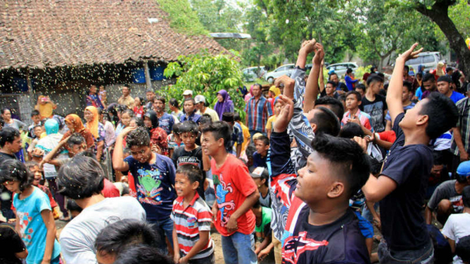 masyarakat Dusun Sukorejo, Desa Kedondong, Kecamatan Kebonsari, Kabupaten Madiun