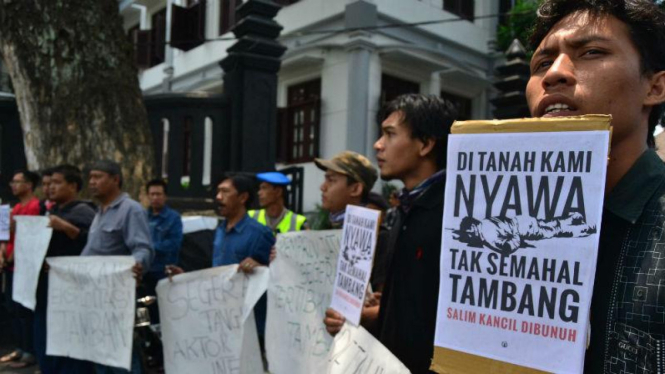 Pembunuhan Salim Kancil Didesak Tak Disidang Surabaya