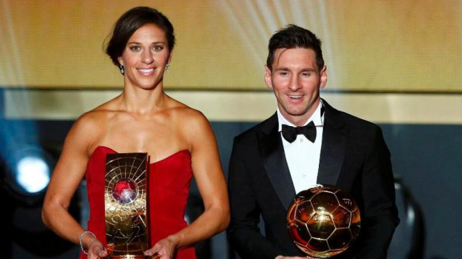 Carli Lloyd dan Lionel Messi di Ballon d'Or 2015
