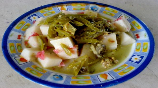 Lontong Sayur Tauco, Kuliner Minang yang Murah Meriah