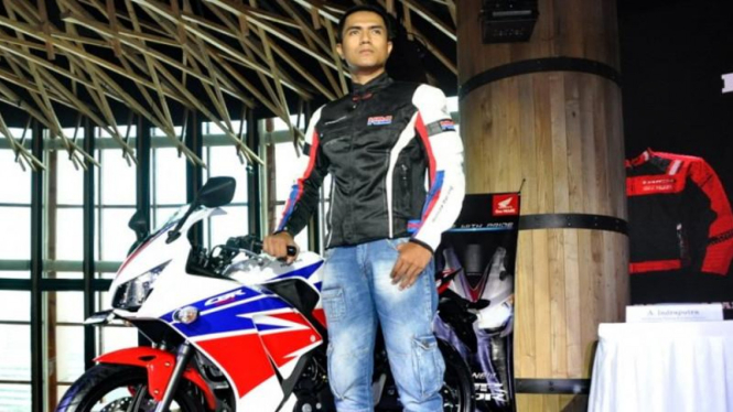 Jaket motor.