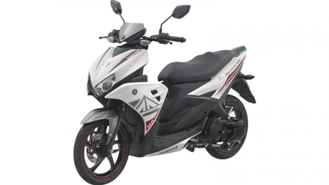 Yamaha Aerox 125 LC White