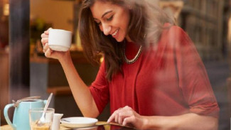 Perempuan Melek Internet Perlu Berhati-hati 