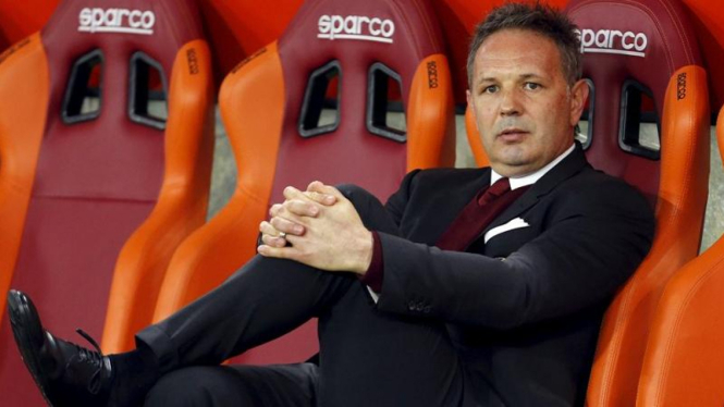 Pelatih AC Milan, Sinisa Mihajlovic.