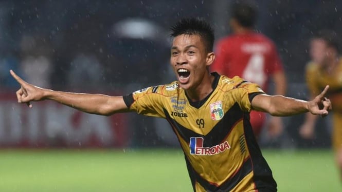 Pemain Mitra Kukar, Yogi Rahadian