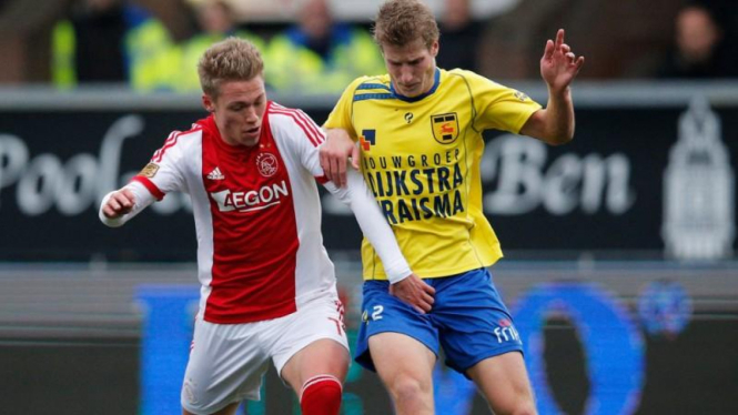Pertandingan Ajax Amsterdam vs SC Cambuur